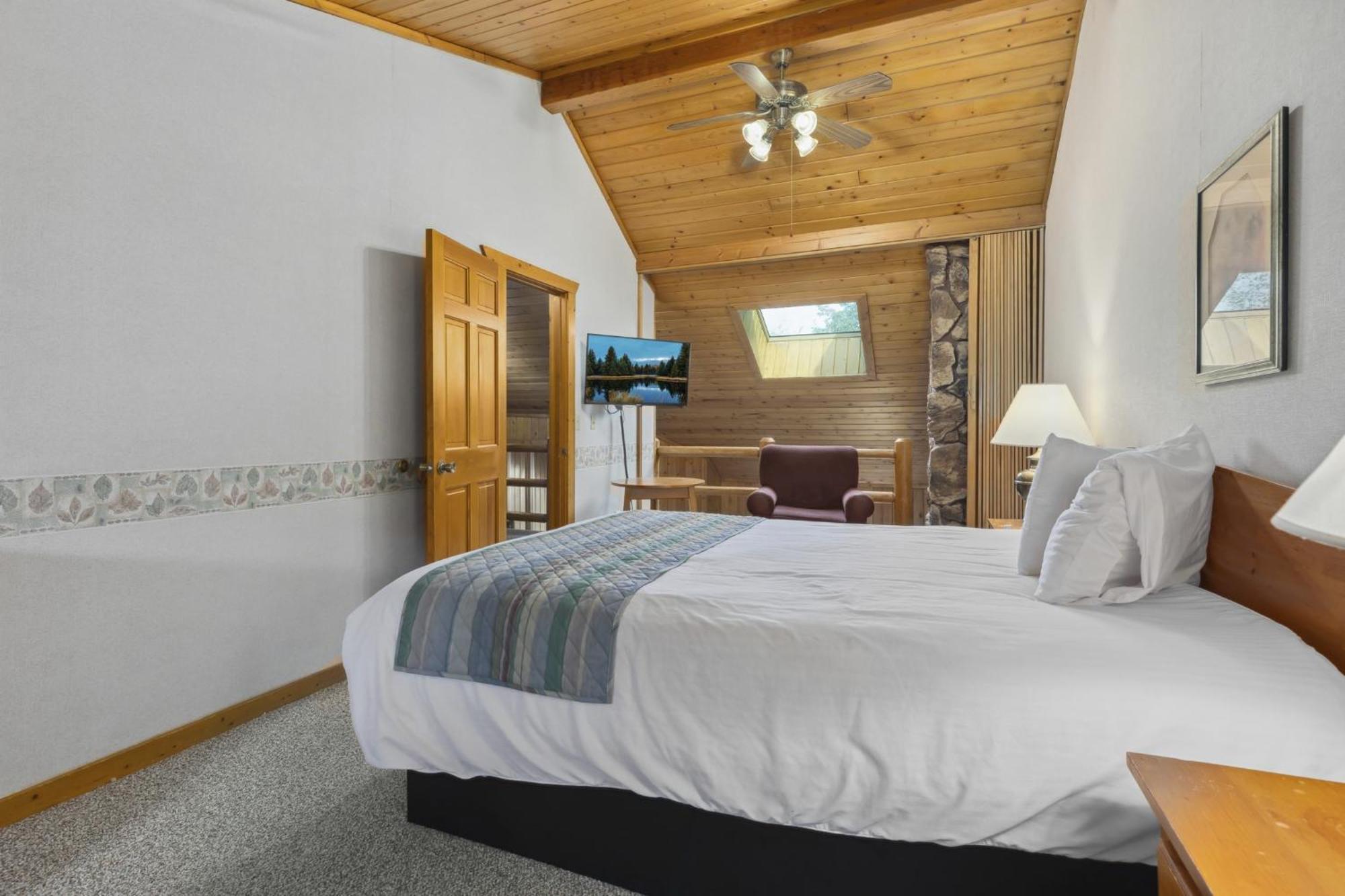 The Lodges At Breezy Point Екстериор снимка